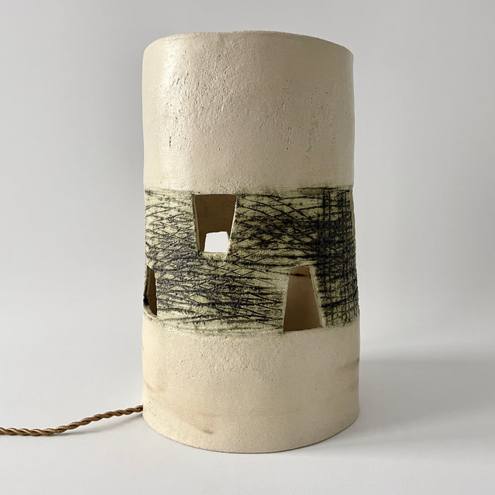 Beige & olive Stoneware lamp