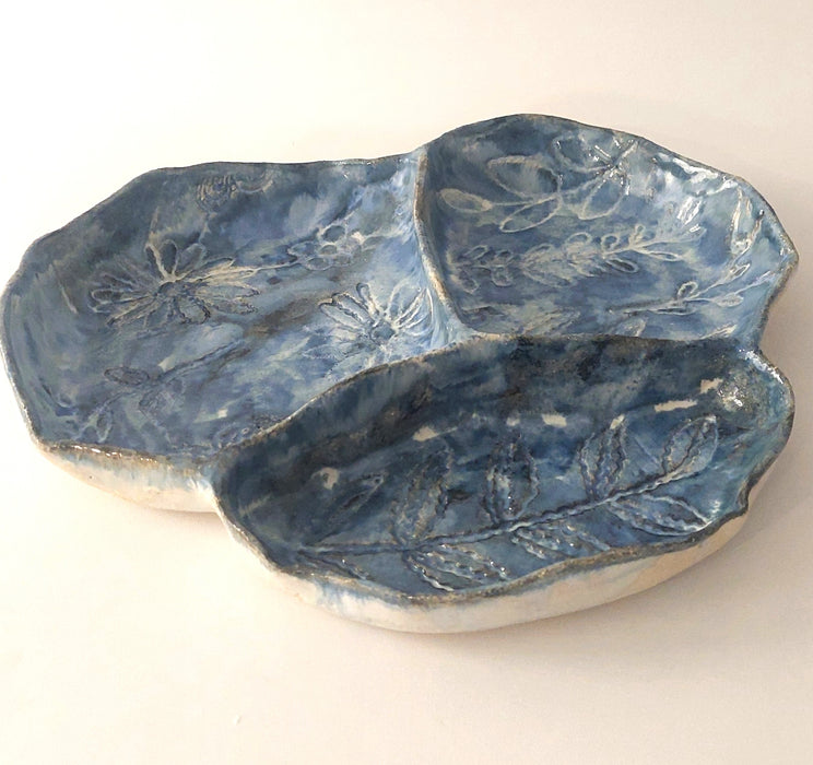 Divided serving platter