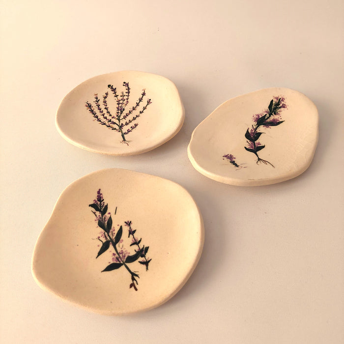 Small decorative ceramic dishes