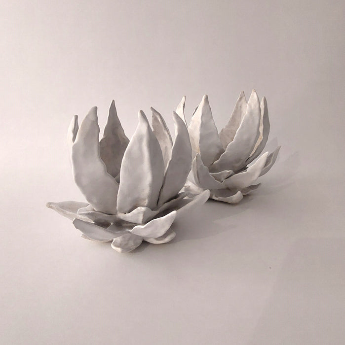 Flower tealight holder