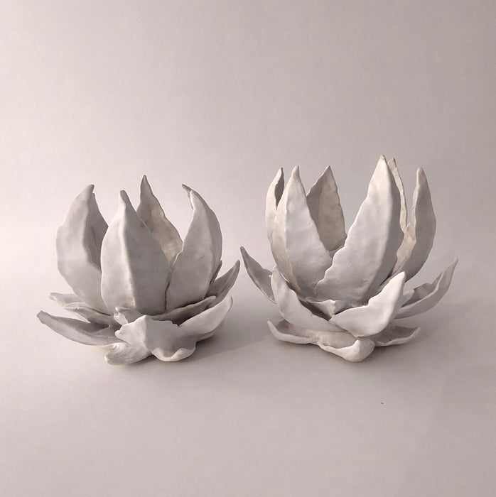 Flower tealight holder