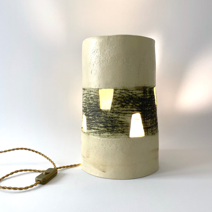 Beige & olive Stoneware lamp