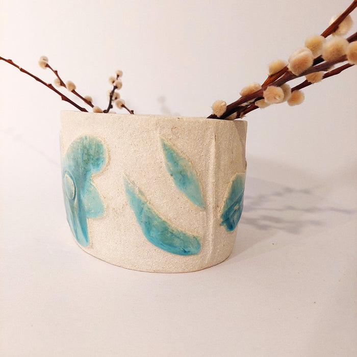 Oval shaped vessel