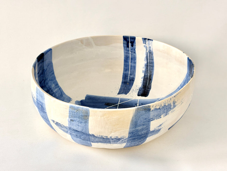 True Βlue large serving bowl