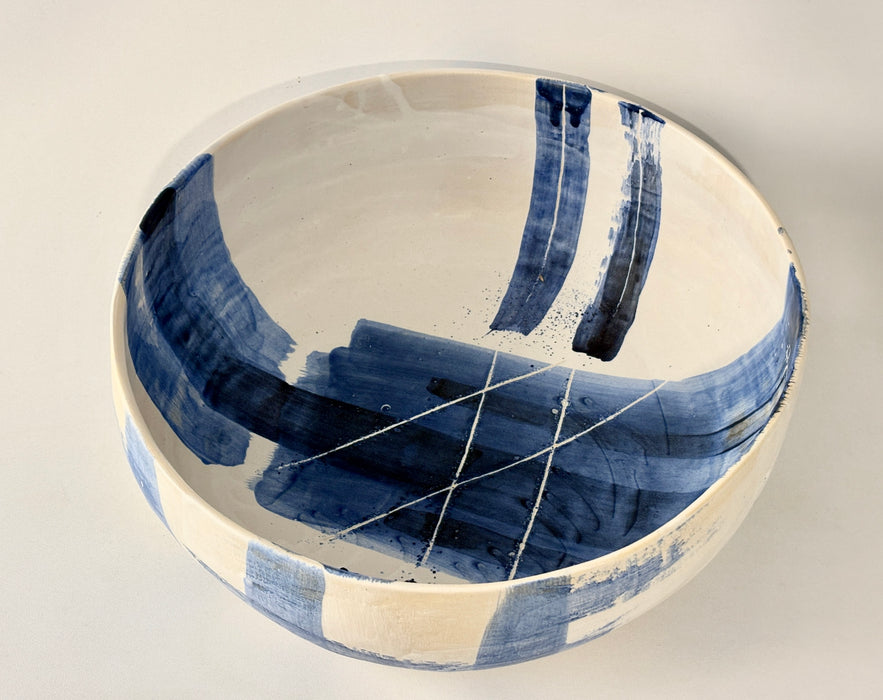 True Βlue large serving bowl