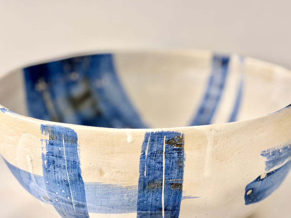 True Βlue large serving bowl