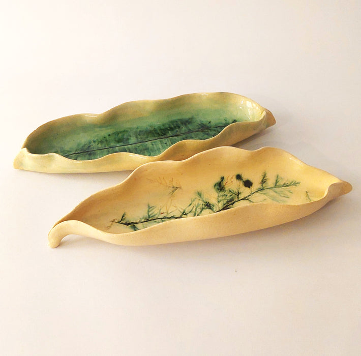 Leaf-shaped platter * Small