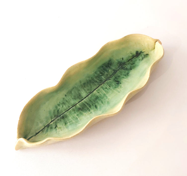 Leaf-shaped platter * Small