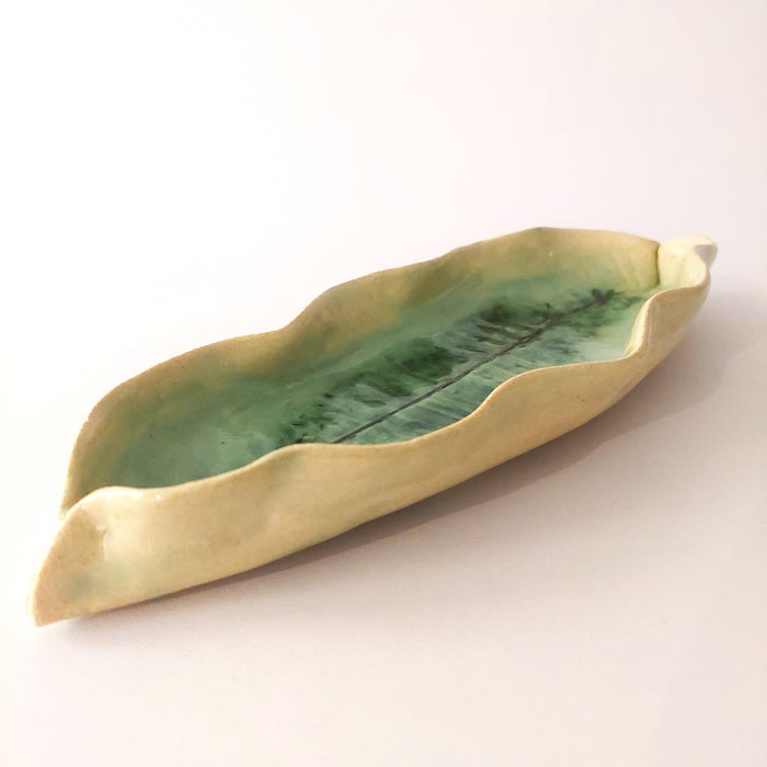 Leaf-shaped platter * Small