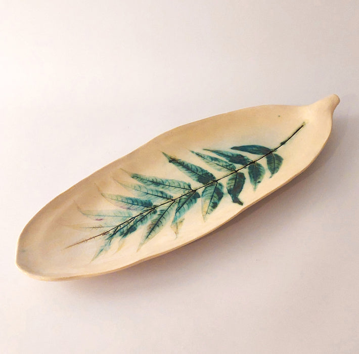 Leaf-shaped platter * Large