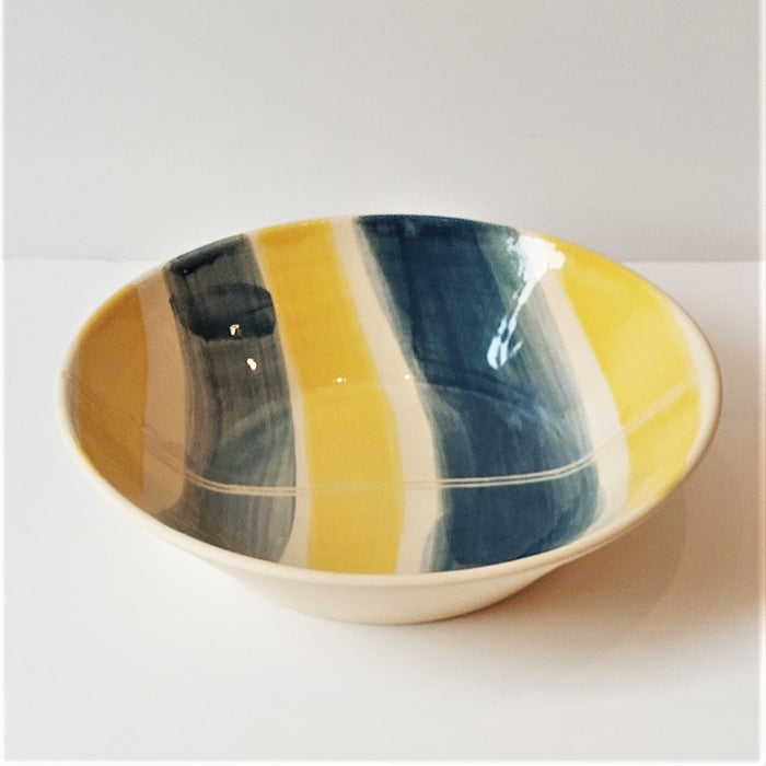 Ceramic bowl with stripes