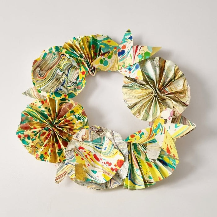 Marbling paper wreaths