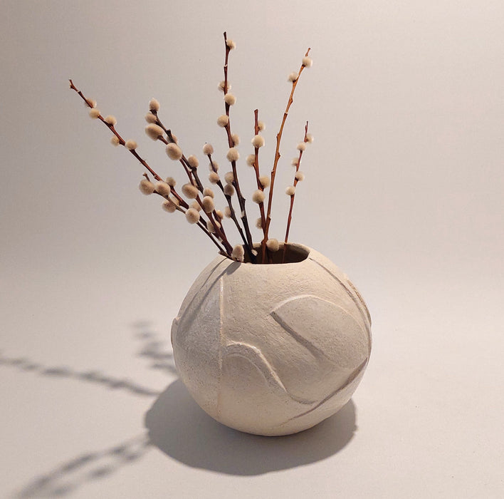 White round vase