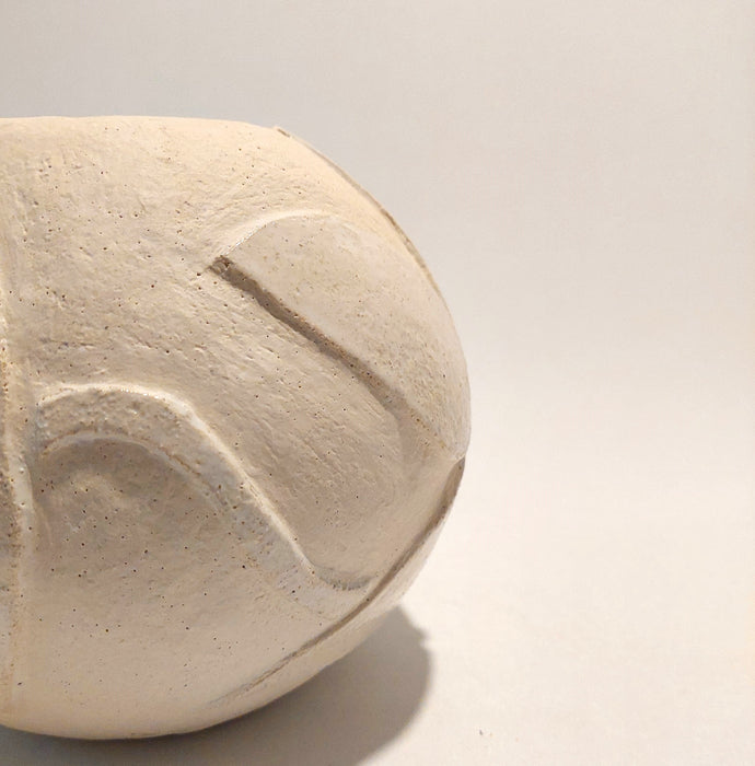White round vase
